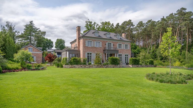 Rückseite mit Garten