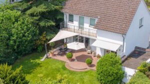 Stilvolles Einfamilienhaus mit uneinsehbarem Garten in begehrter Wohnlage von Kirchrode