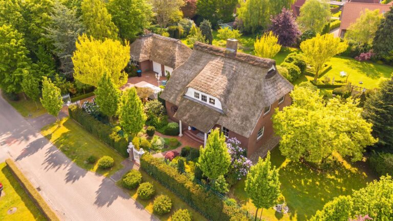 Leben im eigenen Park – exklusives Landhaus auf 4.500 m² Naturgrundstück