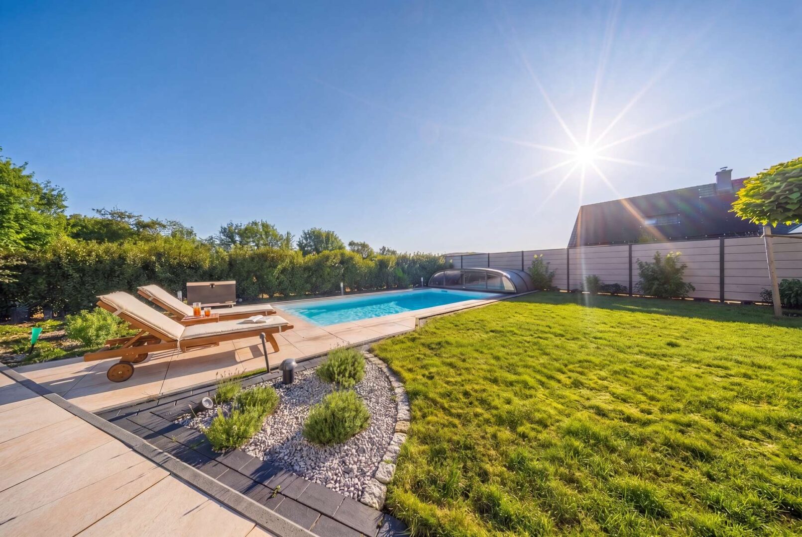 Garten mit Pool Visualisiert