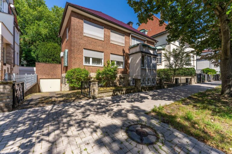 Freistehendes Einfamilienhaus im Zooviertel