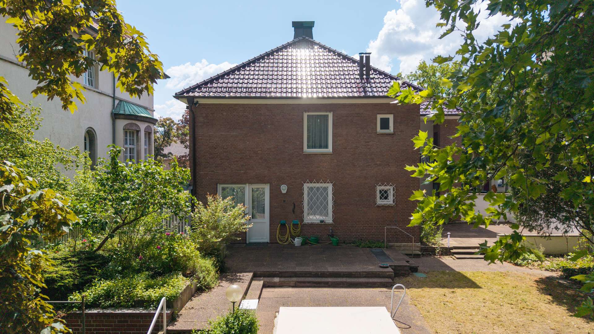 Hausrückseite