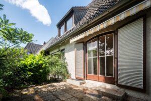 Ruhig & grün in Schwachhausen – Haus mit großem Garten und Entwicklungspotenzial