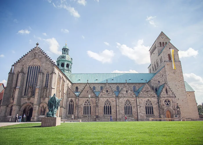 Seitenansicht vom Hildesheimer Dom
